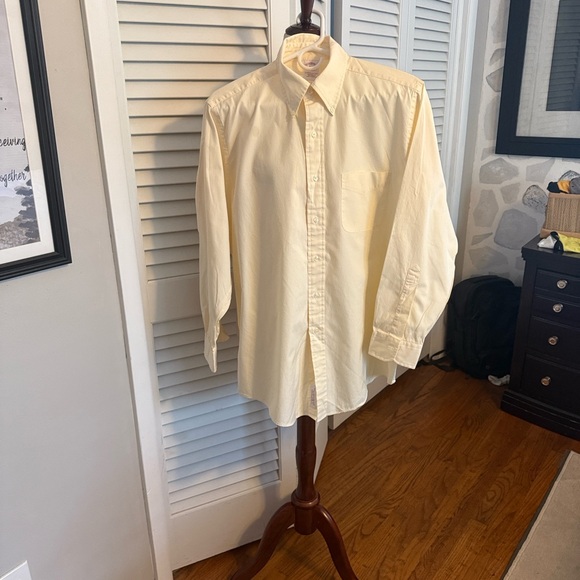 Brooks Brothers Light Yellow Shirt - Picture 1 of 5